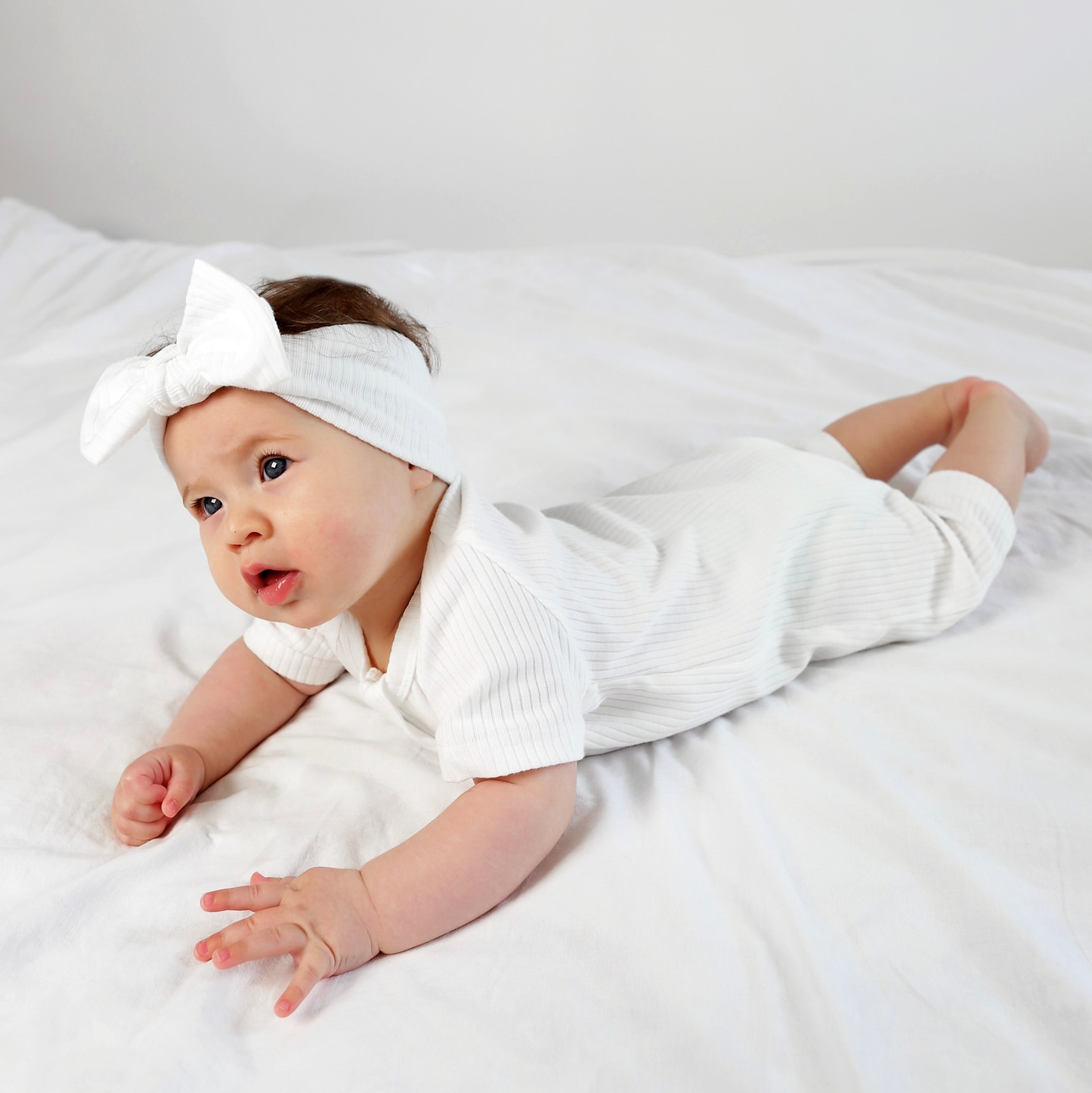 אוברול קצר עם רוכסן דו כיווני מכותנה אורגנית Snow