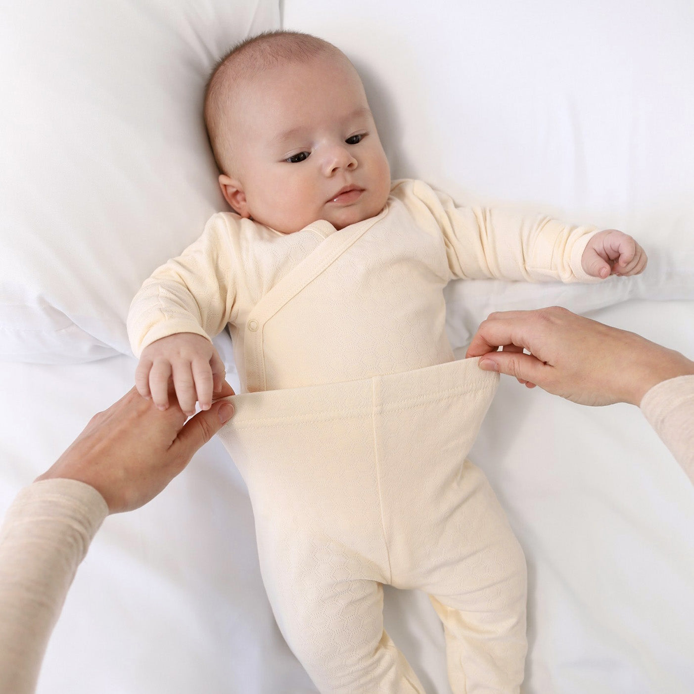 סט בגד גוף מעטפת ורגלית מכותנה אורגנית Cream