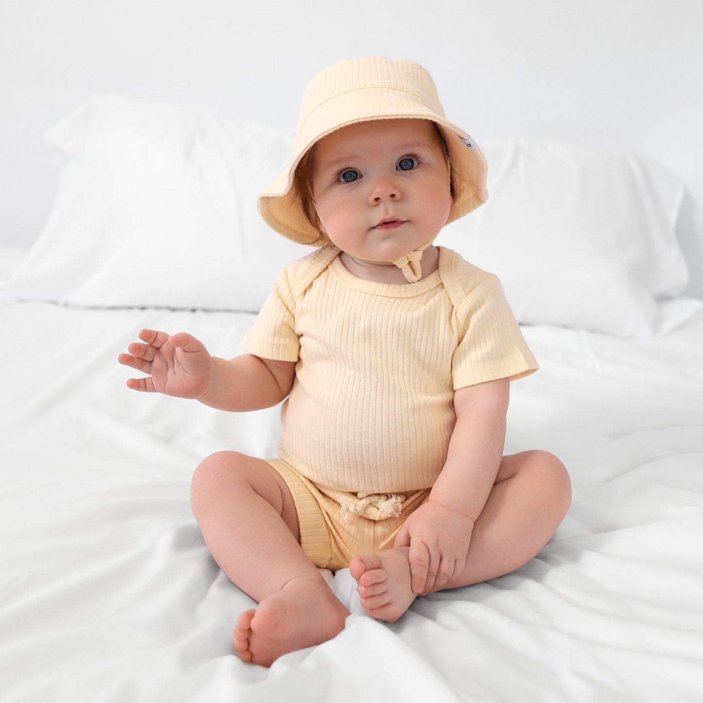 שלישיית בגדי גוף קצרים מכותנה אורגנית Candy